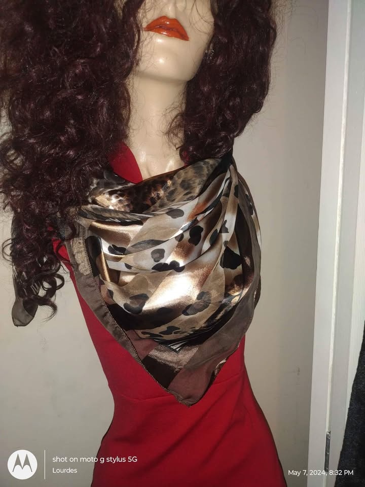 Evening on the town scarfs - photo 5