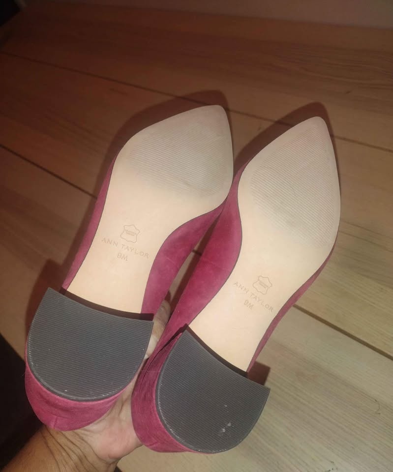 🎶 Red suede shoes 🎶 9M - photo 5