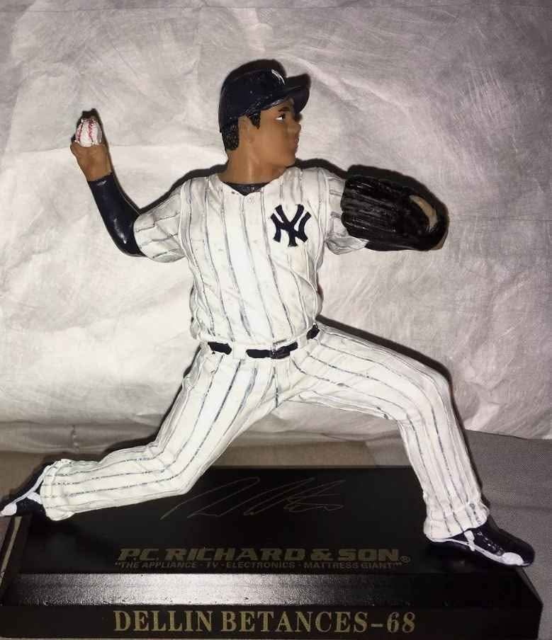 Yankees bobbleheads & ducklebraties please read - photo 2