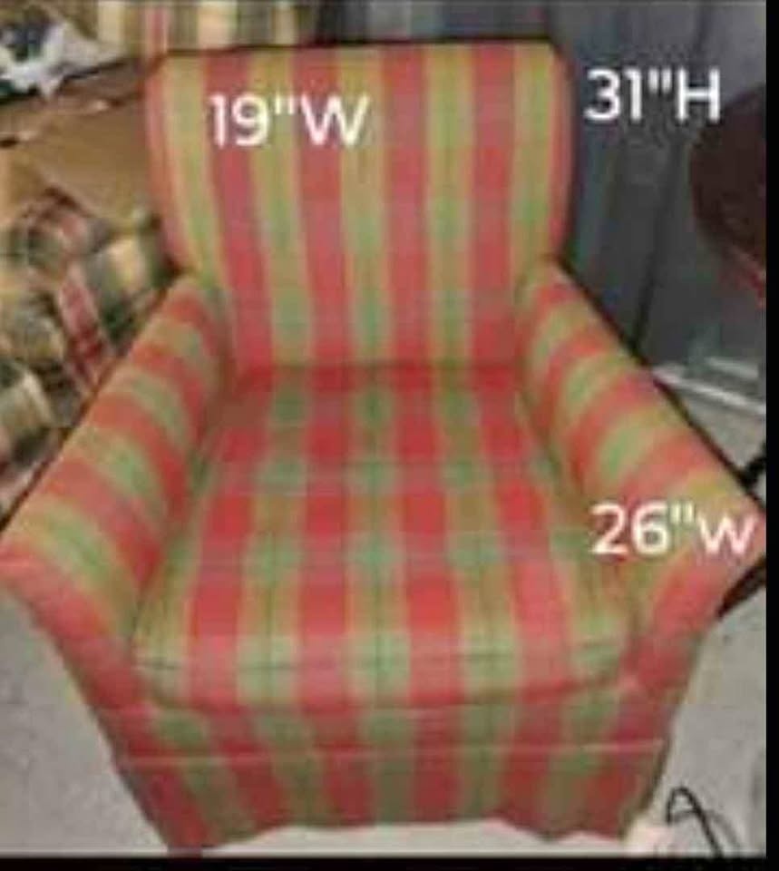 Unique Petite arm chair