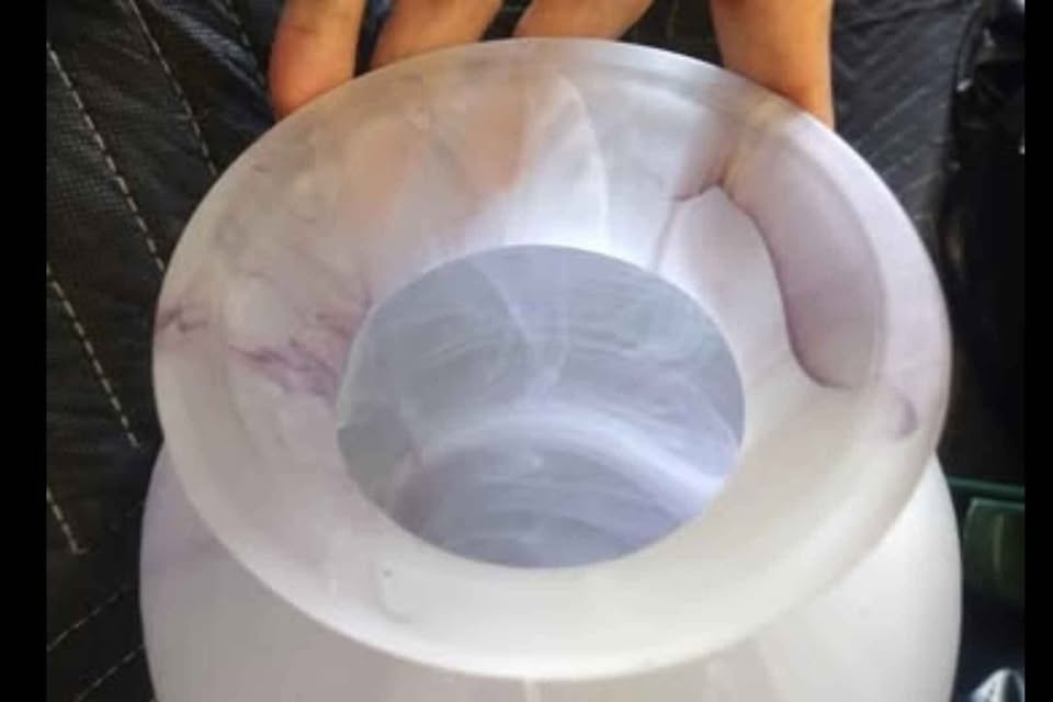 Shapely plum vase - photo 2