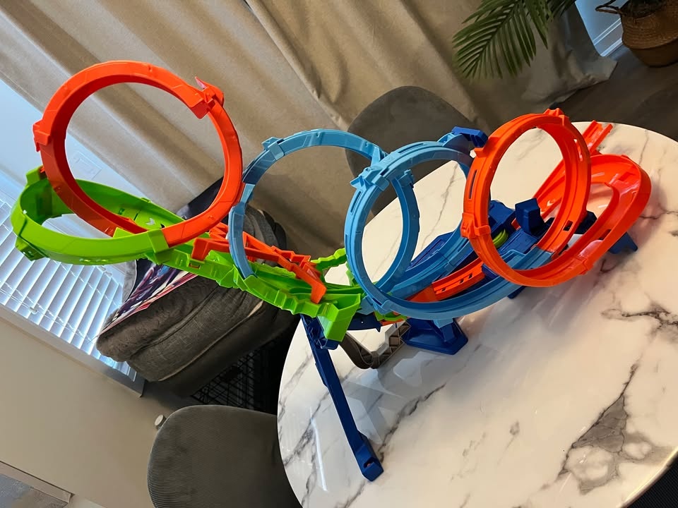 Hot Wheels Action 4-Loop Crash-Out Track Set - Complete with Box - photo 2