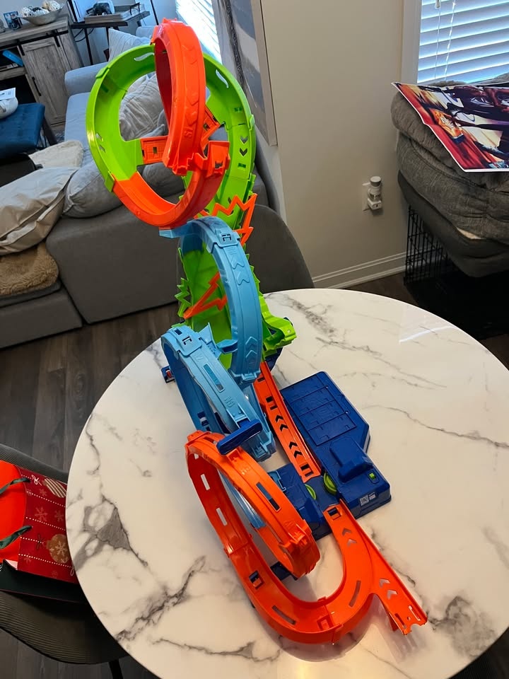 Hot Wheels Action 4-Loop Crash-Out Track Set - Complete with Box - photo 5