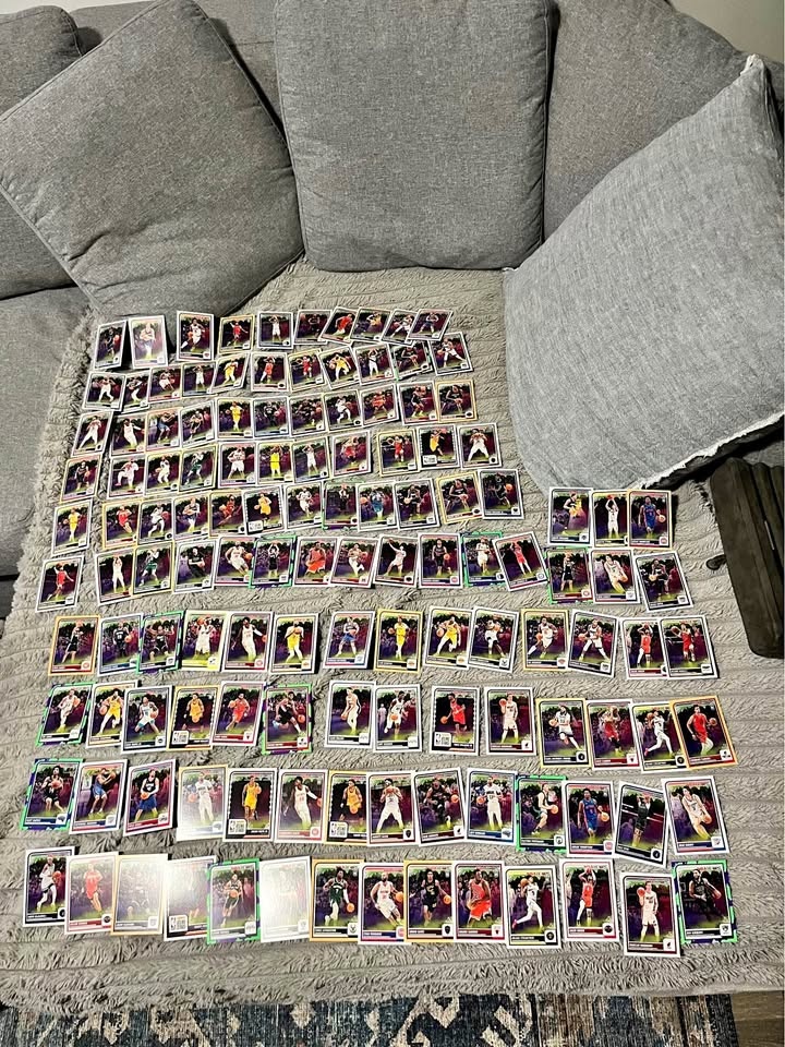 Huge 200+ 2023-2024 NBA Haunted Hoops Card lot
