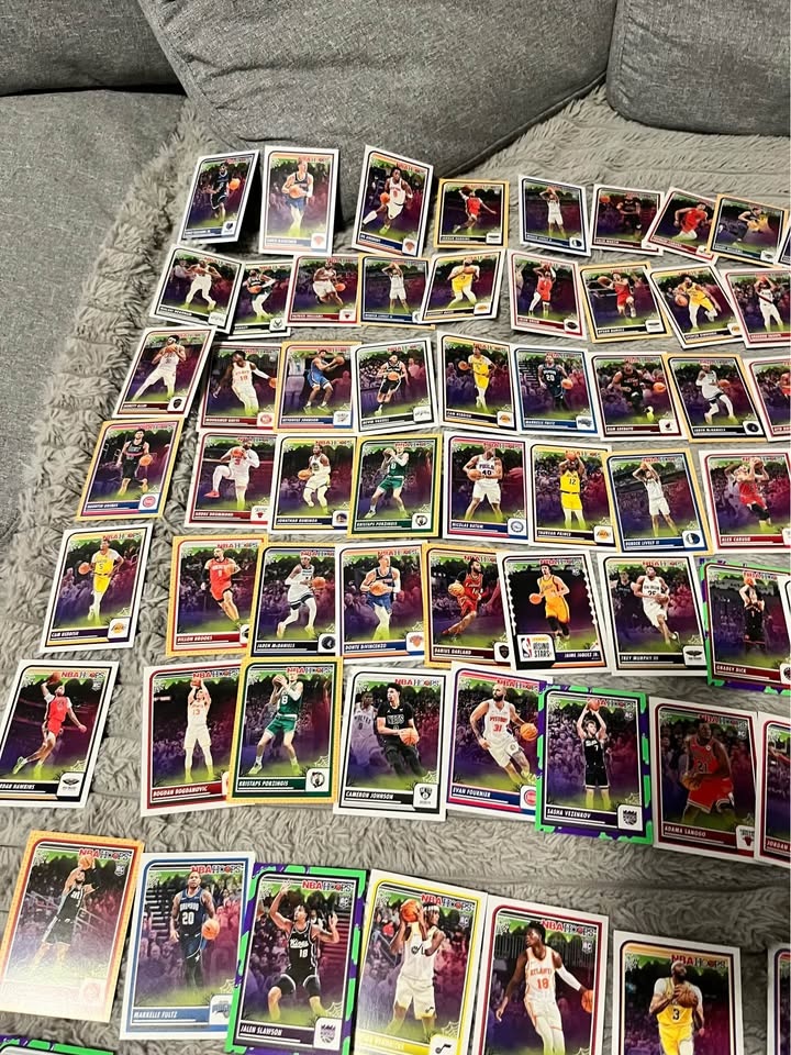 Huge 200+ 2023-2024 NBA Haunted Hoops Card lot - photo 4