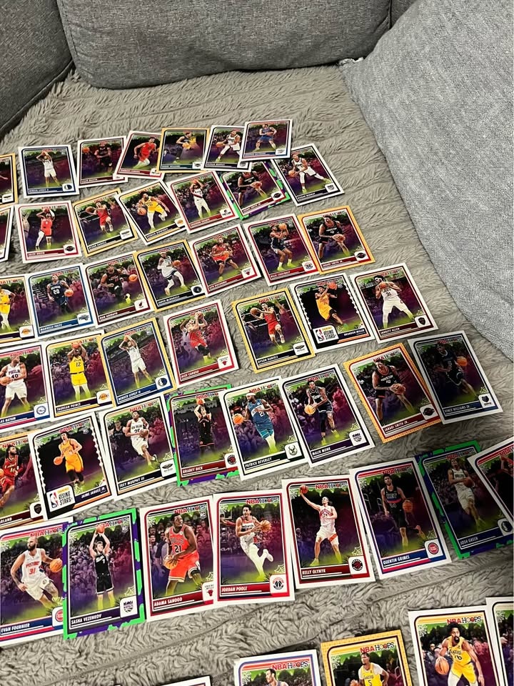 Huge 200+ 2023-2024 NBA Haunted Hoops Card lot - photo 5