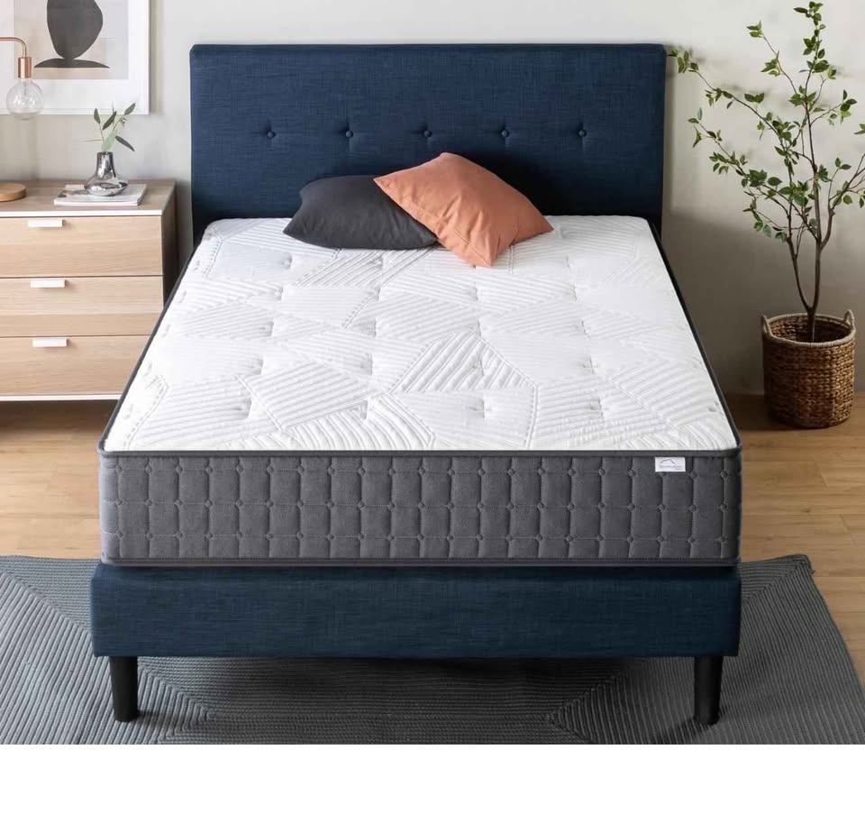 BRAND NEW - Queen Mattress - photo 3