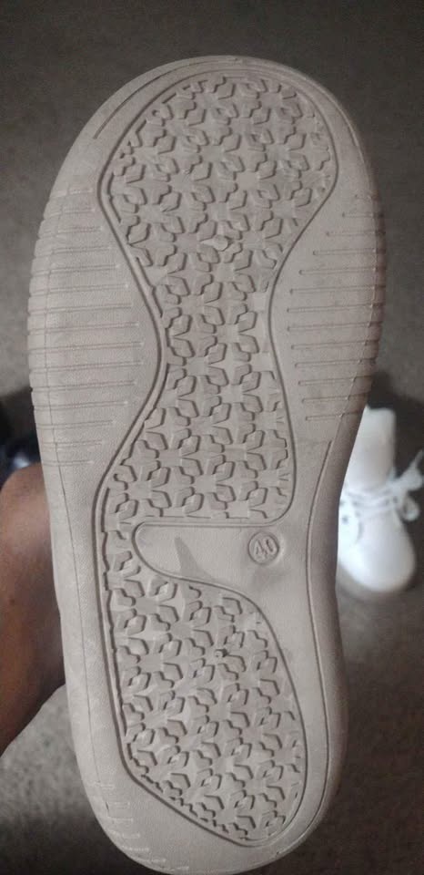 2 pair Wedge shoes, please read - photo 4