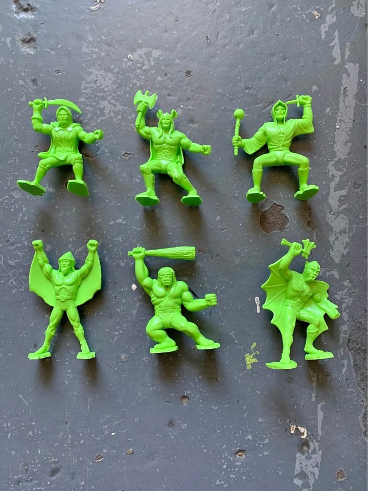 Montgomery 3 inches figures