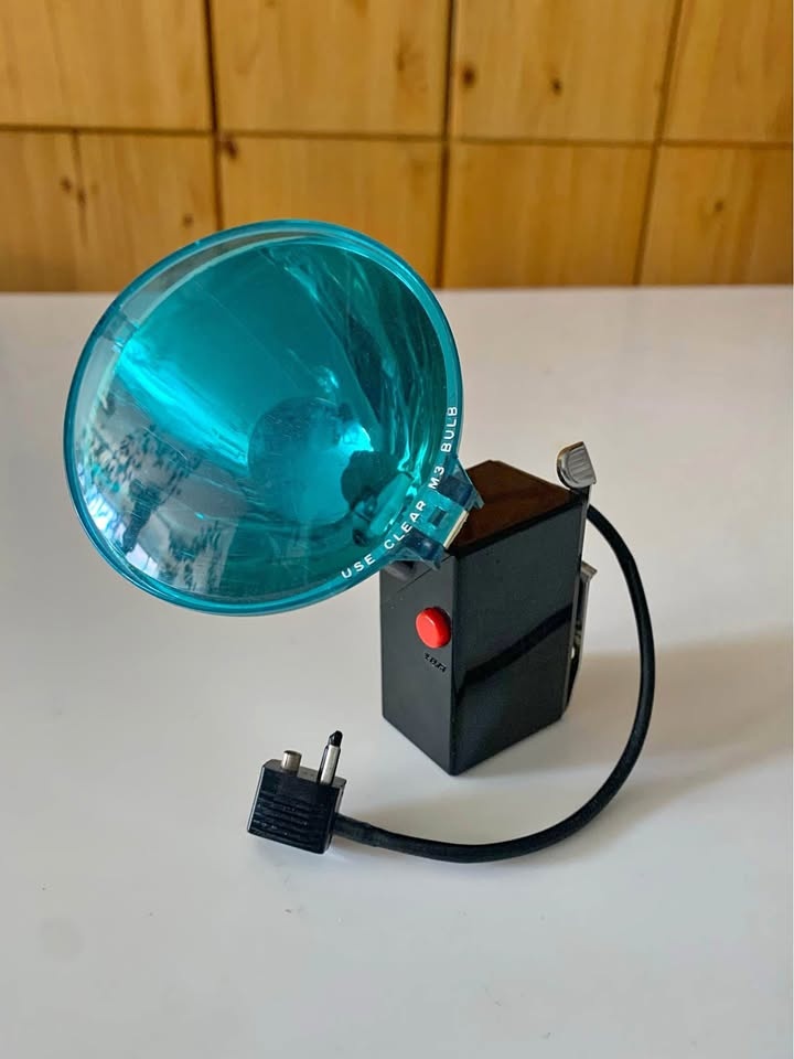 Polaroid model 268 flash gun