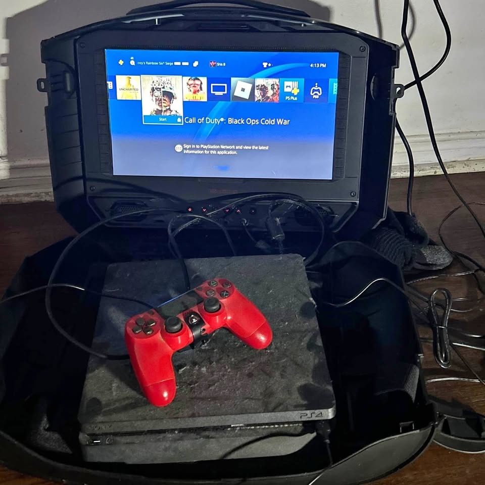 G155 Portable GAMING MONITOR for Consoles