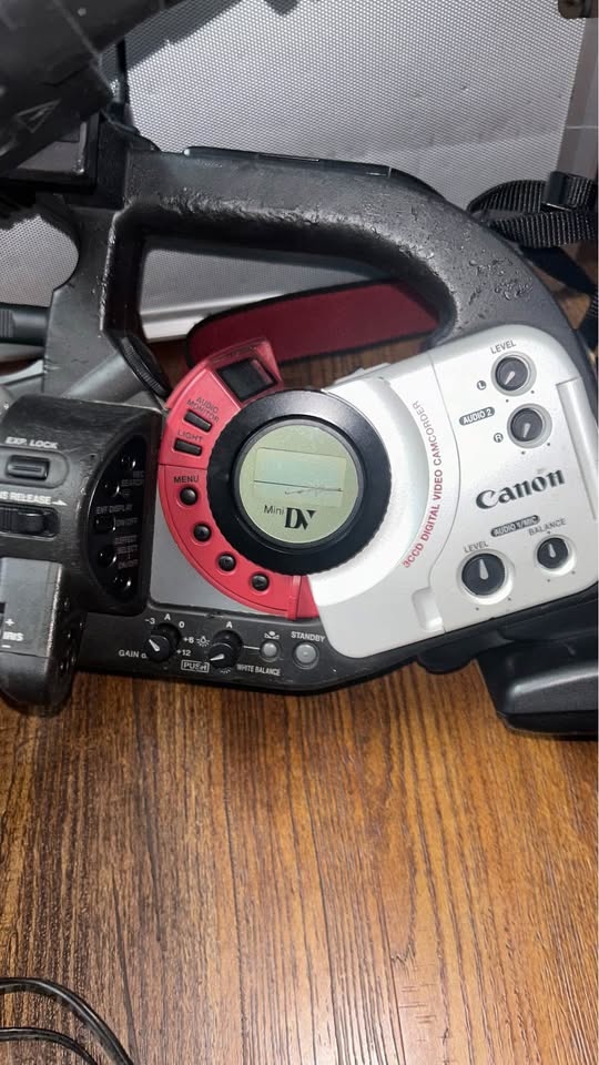 PROFESSIONAL VINTAGE VIDEO CAMERA Canon DM XL1A 3CCD - photo 3