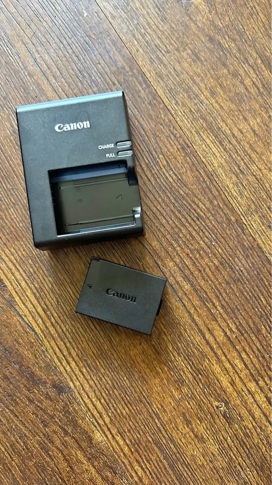 Canon LP- E10 Battery and LC-E10 Charger