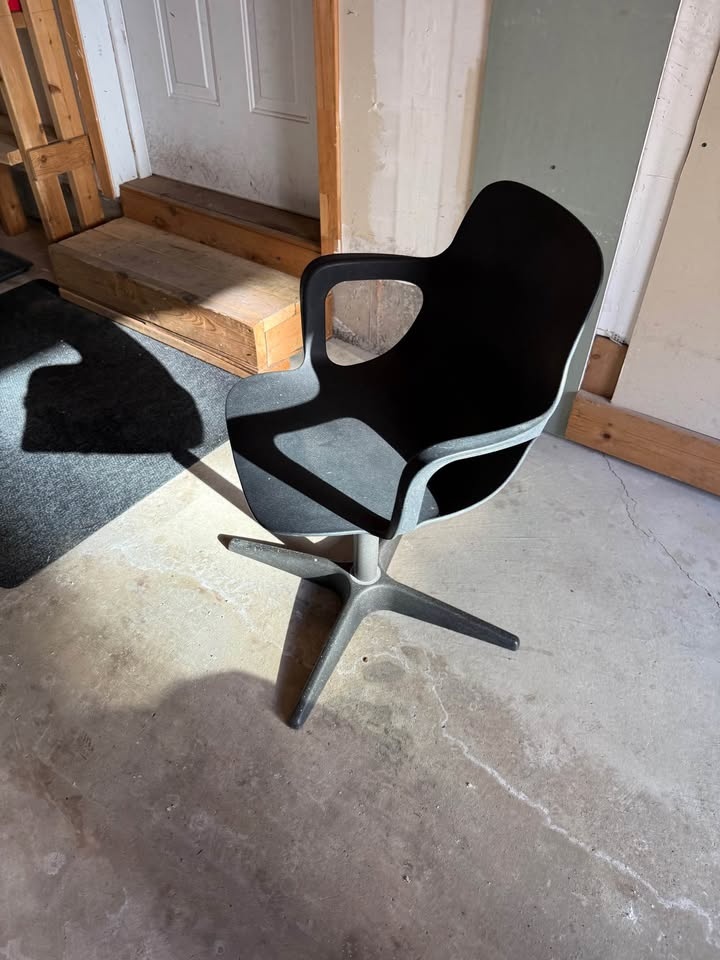 Desk Chair - photo 2