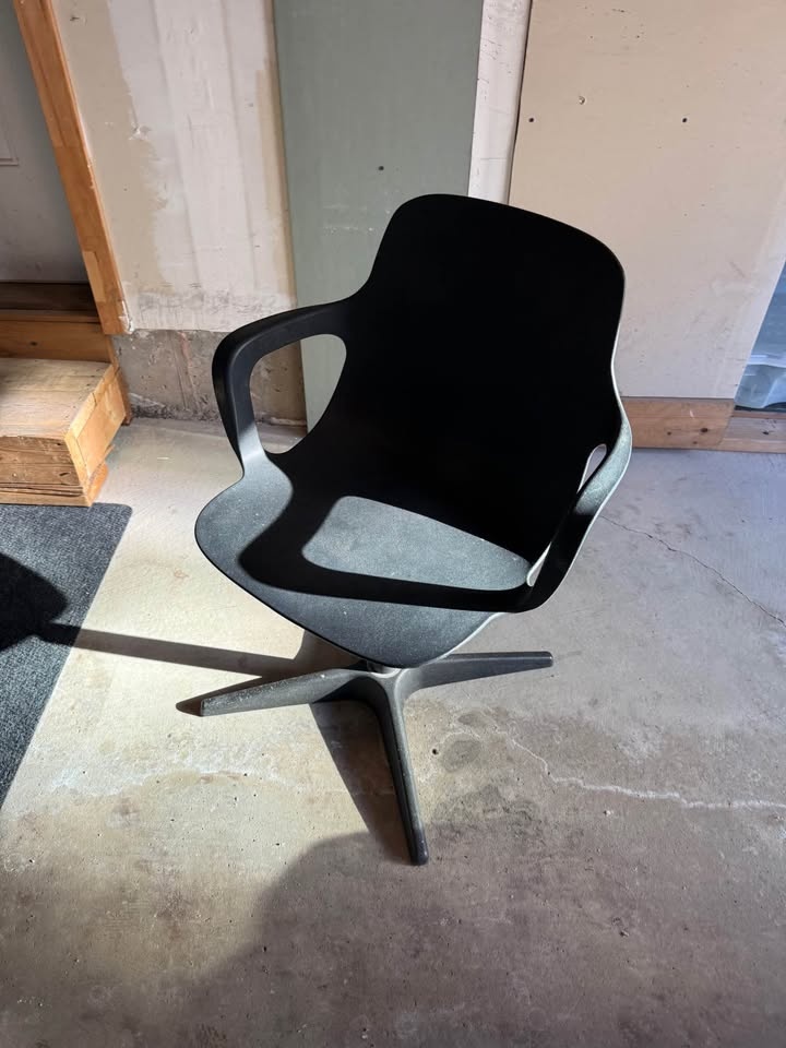 Desk Chair - photo 3