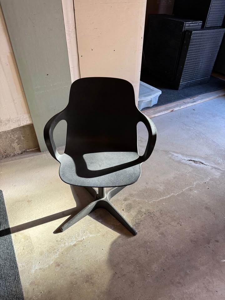 Desk Chair - photo 4