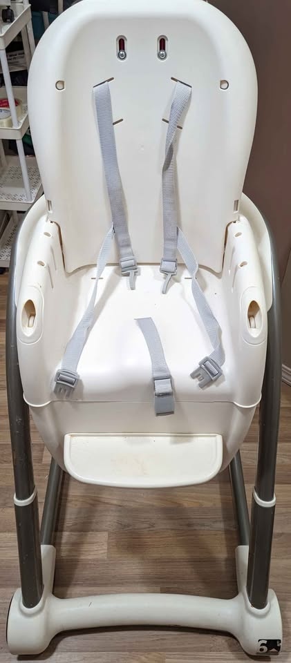 Graco Adjustable Height High Chair - photo 2