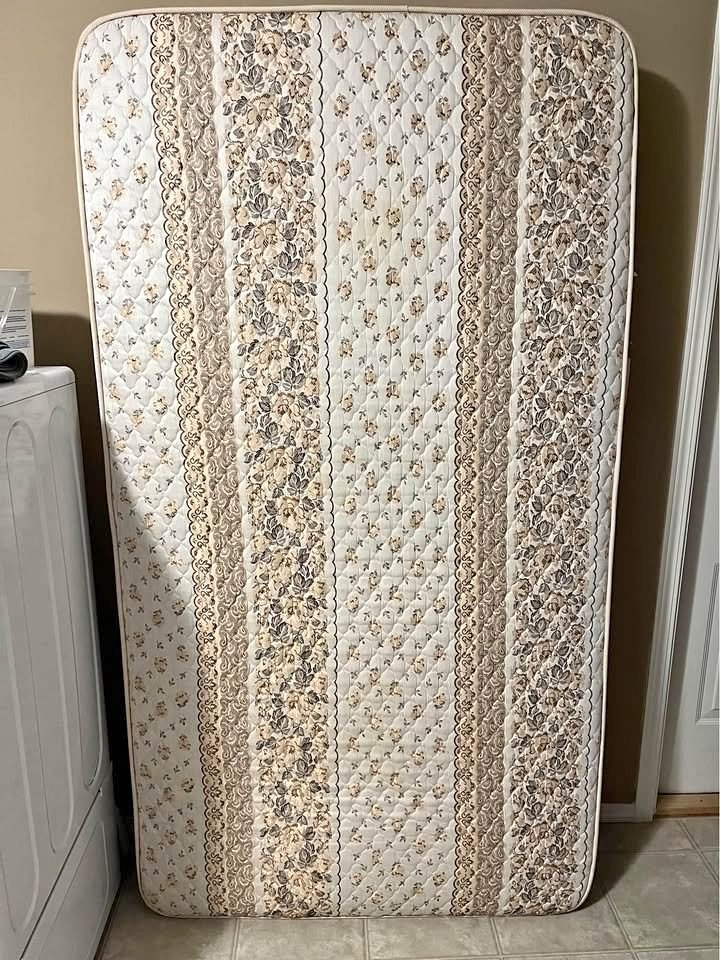 Rest Assured mattress - Twin XL+