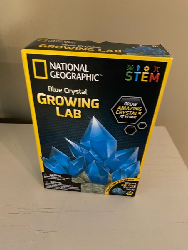 Sealed + Brand New National Geographic Growing Lab