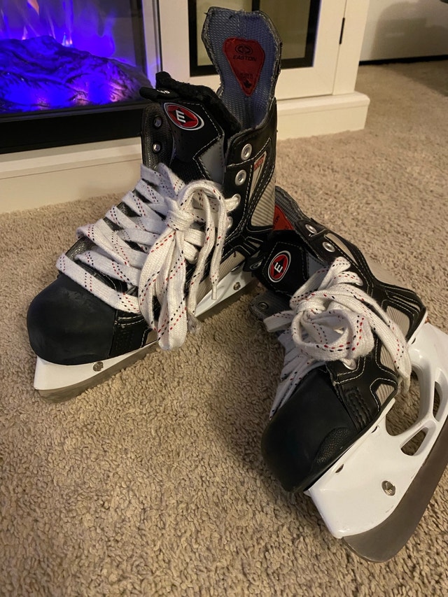 Hockey Skates Size 4 - photo 2