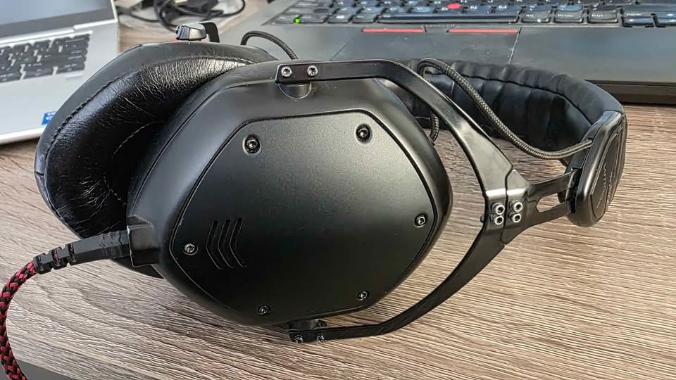 V-Moda crossfade M-100 headphones - photo 3