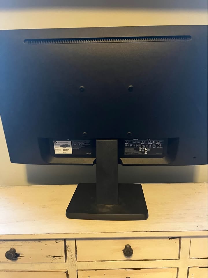 HP 21.5-inch Monitor - photo 3