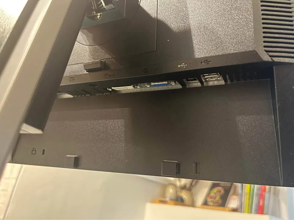 Dell monitor 22” works perfect image indicator(5)