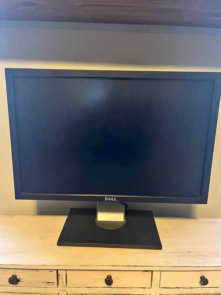 Dell Monitor-21"