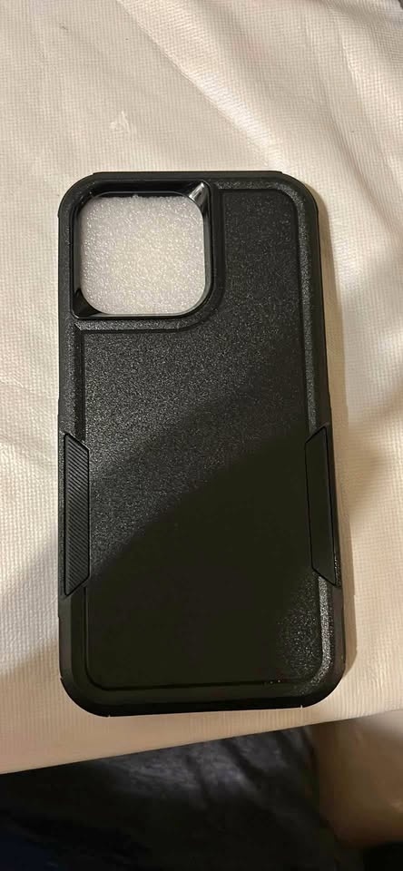 iPhone 15 Pro Max Case (with magnets) phone stand in video NOT i