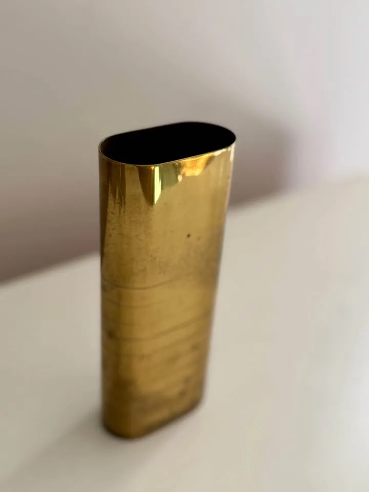 Brass Bud Vase - MCM vase / pencil holder / table decor image indicator(4)