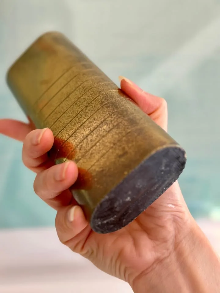 Brass Bud Vase - MCM vase / pencil holder / table decor image indicator(5)