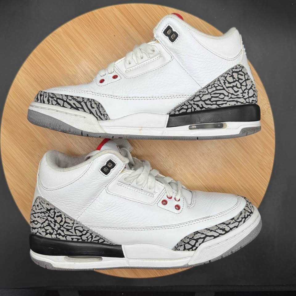 Nike Air Jordan III White Cement 2011 Retro (GS) SZ 5.5Y - photo 3