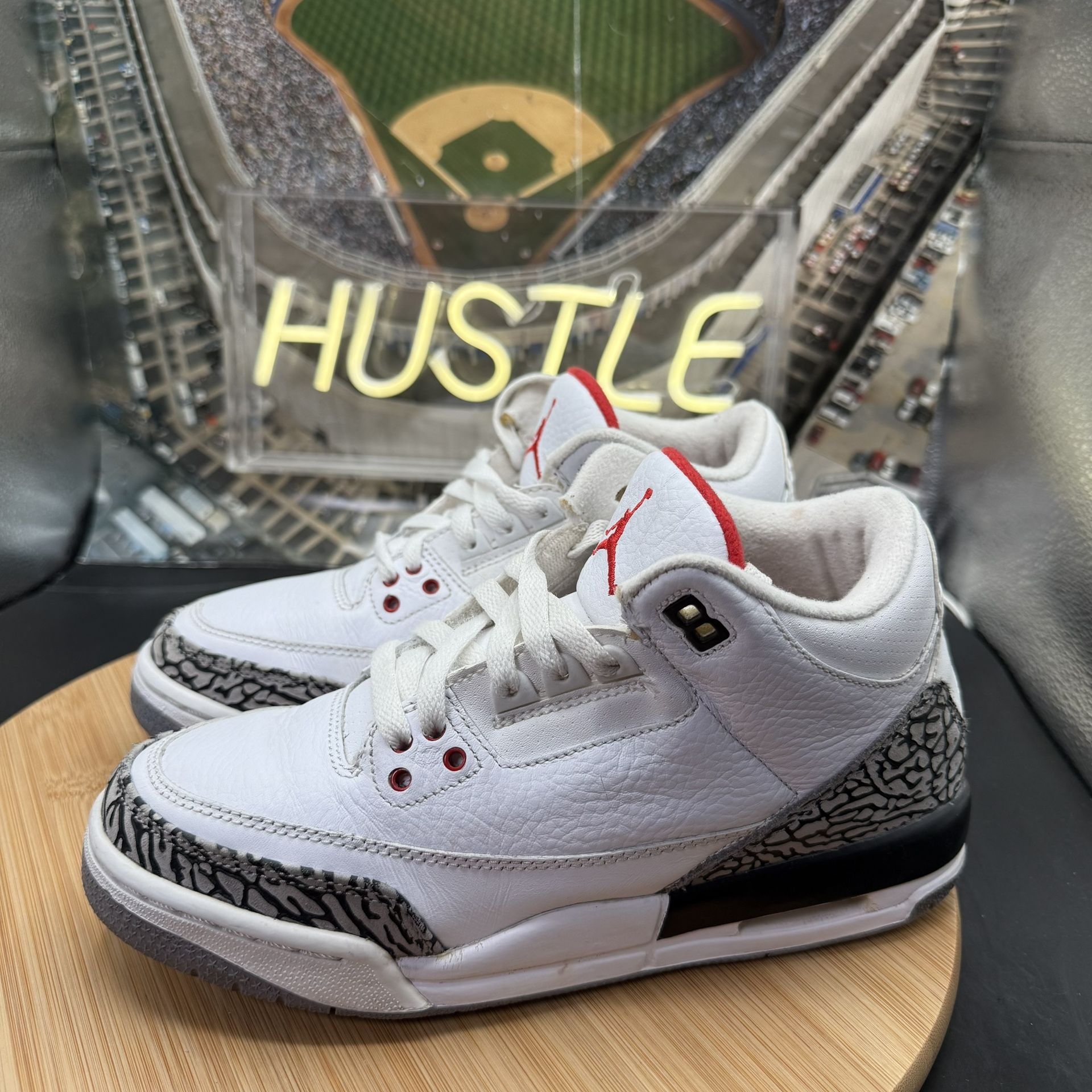 Nike Air Jordan III White Cement 2011 Retro (GS) SZ 5.5Y - photo 3