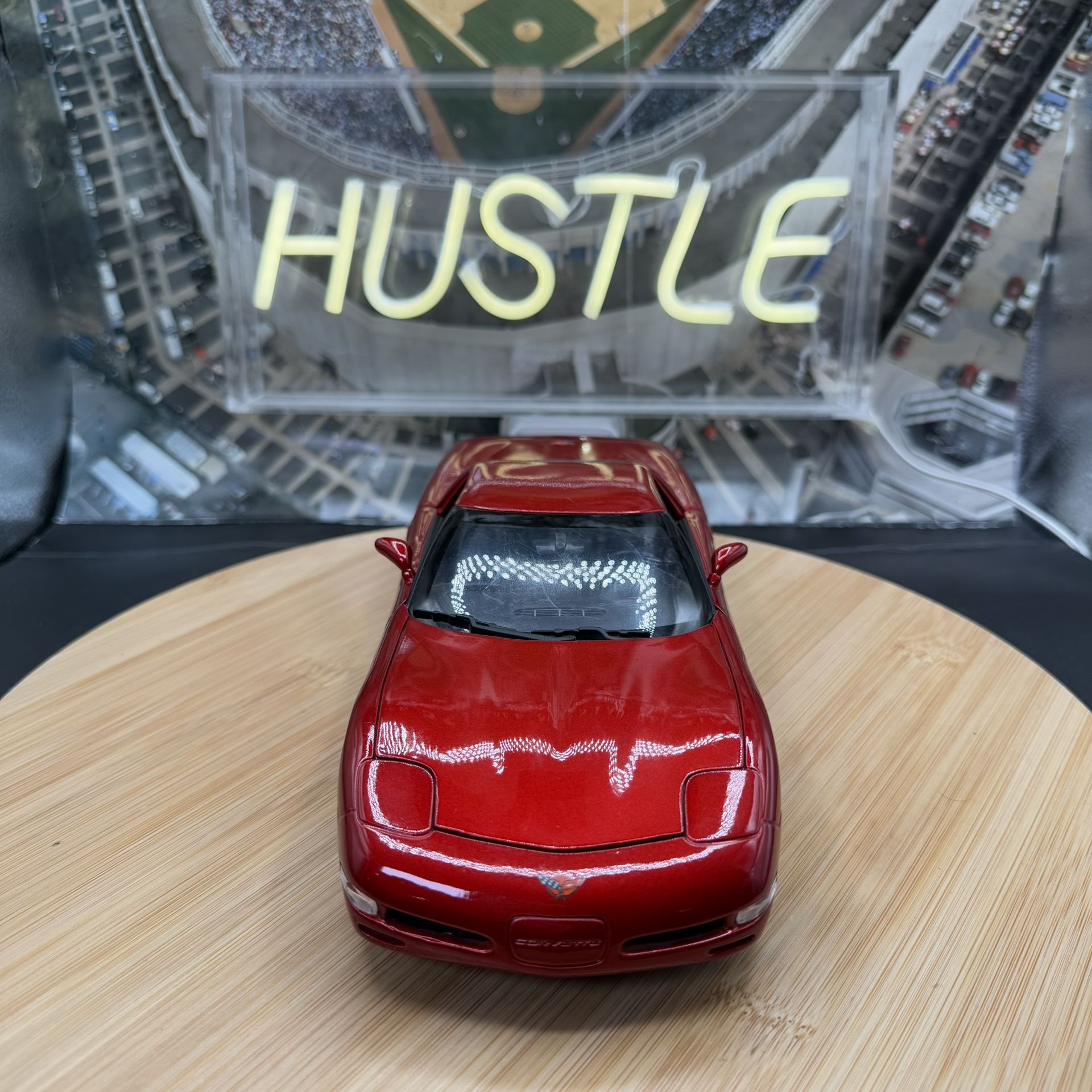 1999 Hot Wheels 00 Chevrolet Corvette C5 Red 1:18 Diecast - photo 3