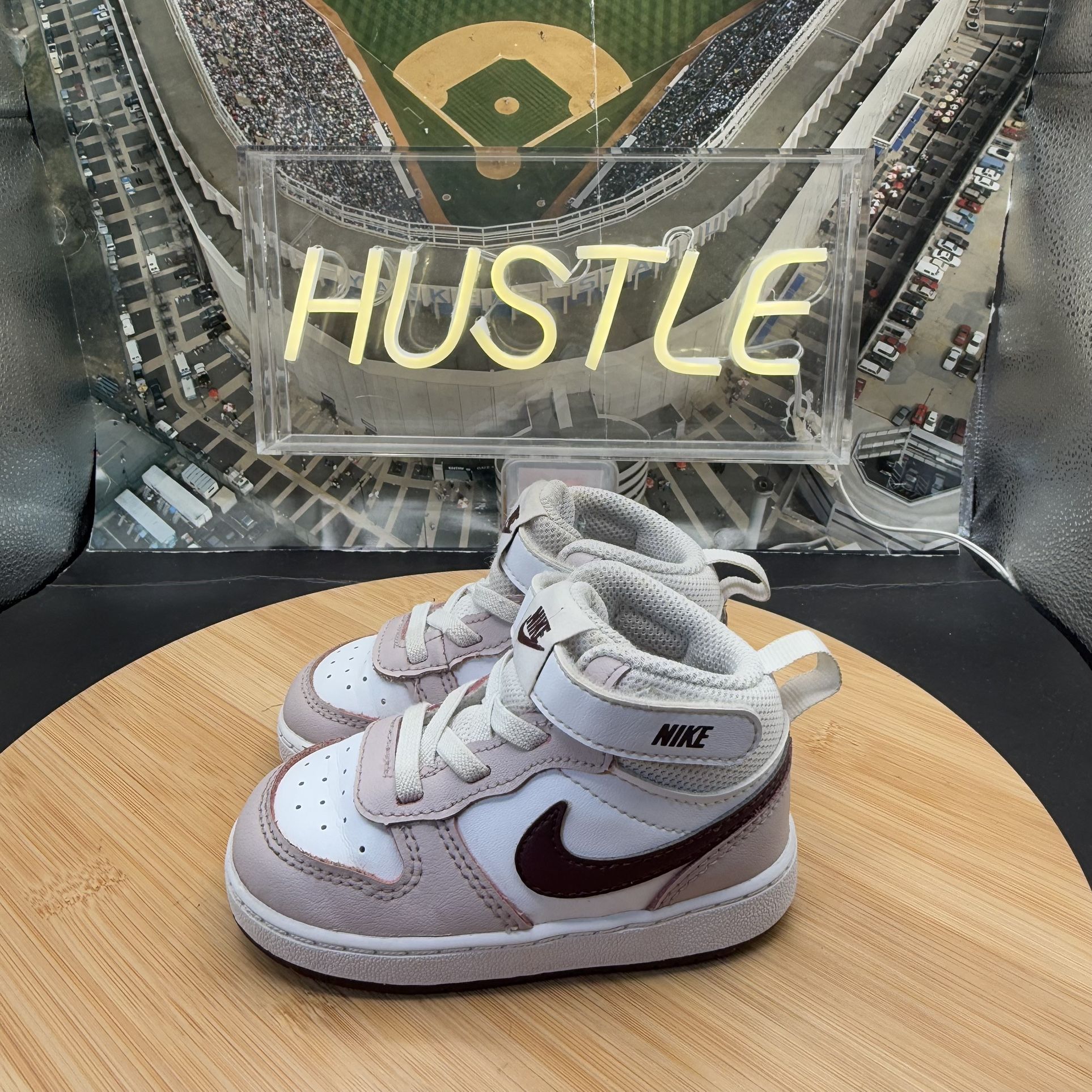 Nike Court Borough Mid 2 Kids Size 6C - photo 3