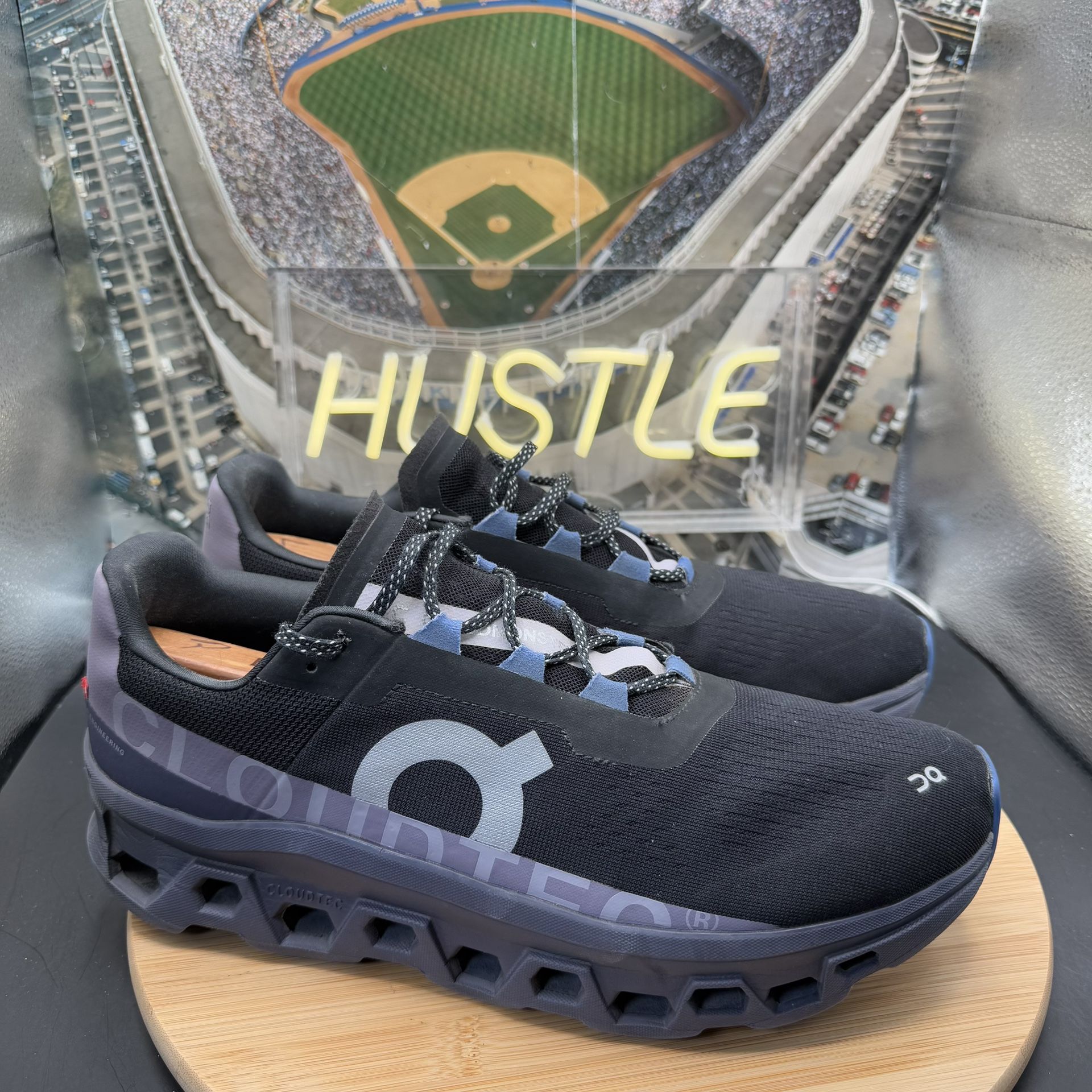 On Running Cloudmonster “Magnet Shark” Mens Sz 13 - photo 2