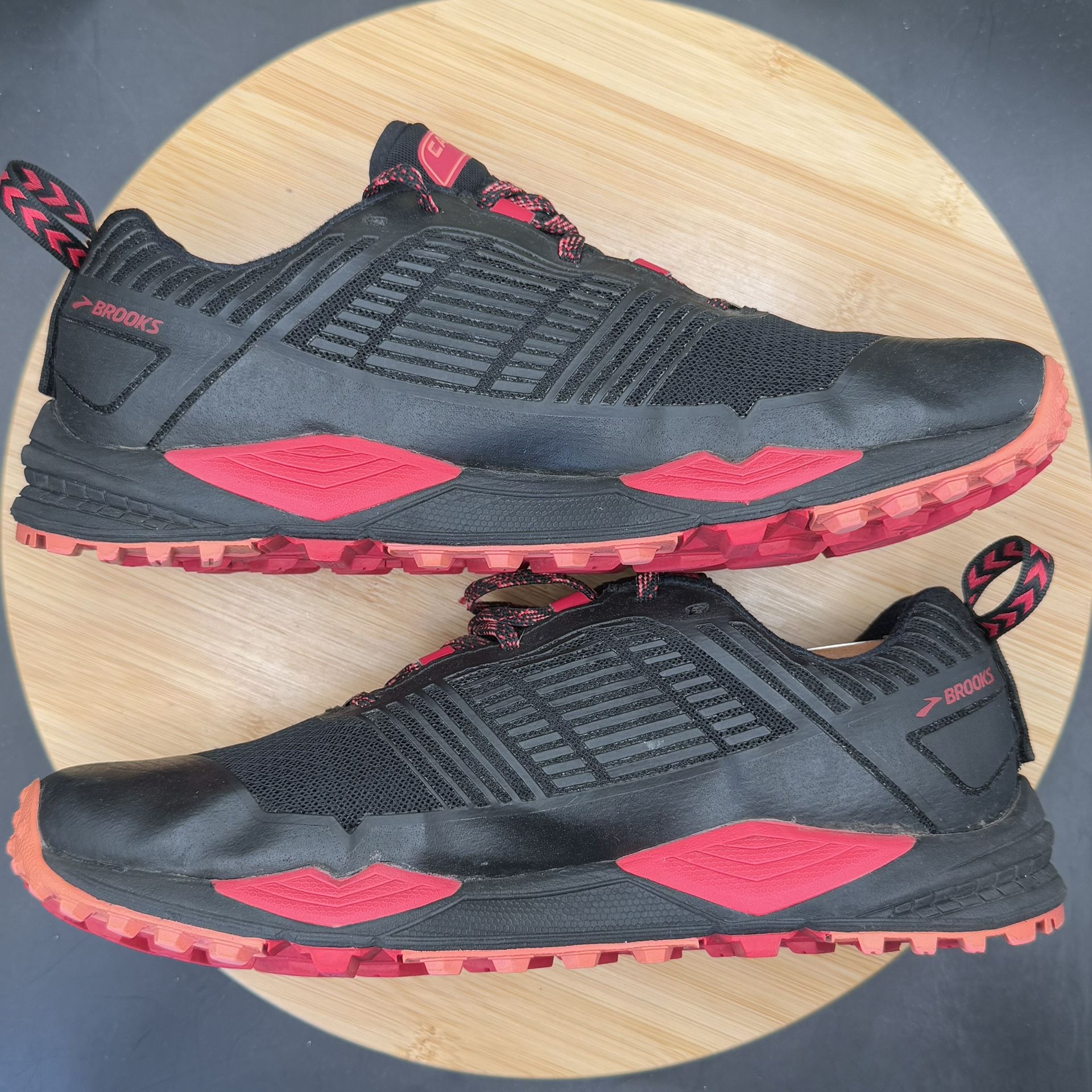 Brooks Cascadia 13 GTX Womens Trail Running Shoes Black/Red Sz 9 - photo 5