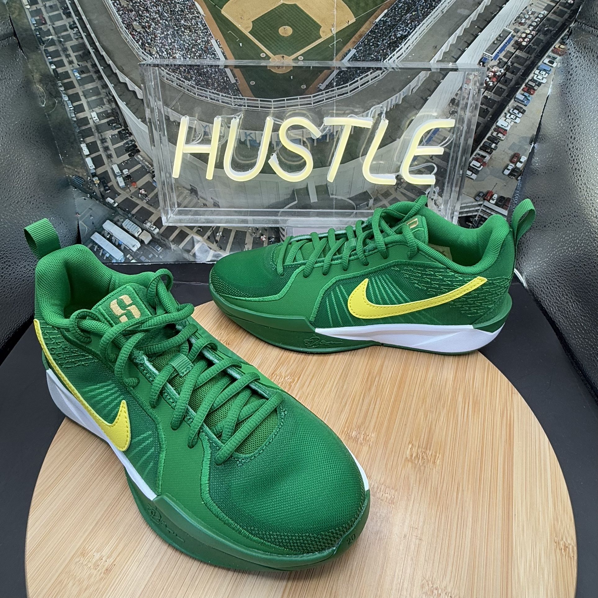 Nike Sabrina 2 (GS) “Oregon Green” Youth Sz 5Y