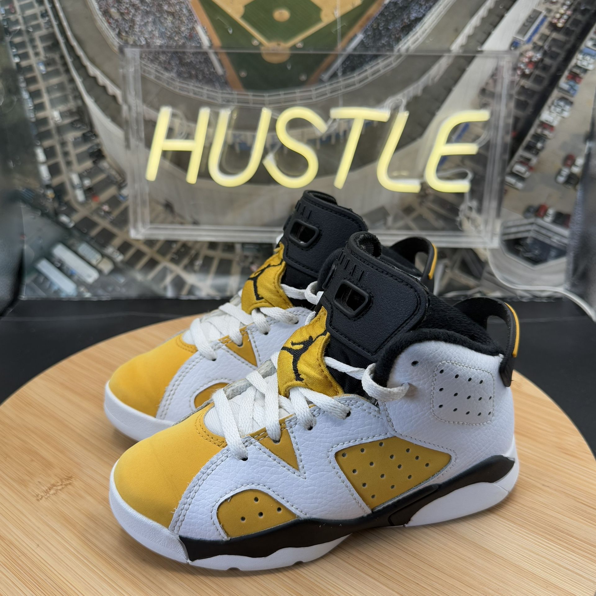Nike Air Jordan 6 Retro (PS) Kids Size 11C White/Yellow Ochre - photo 3