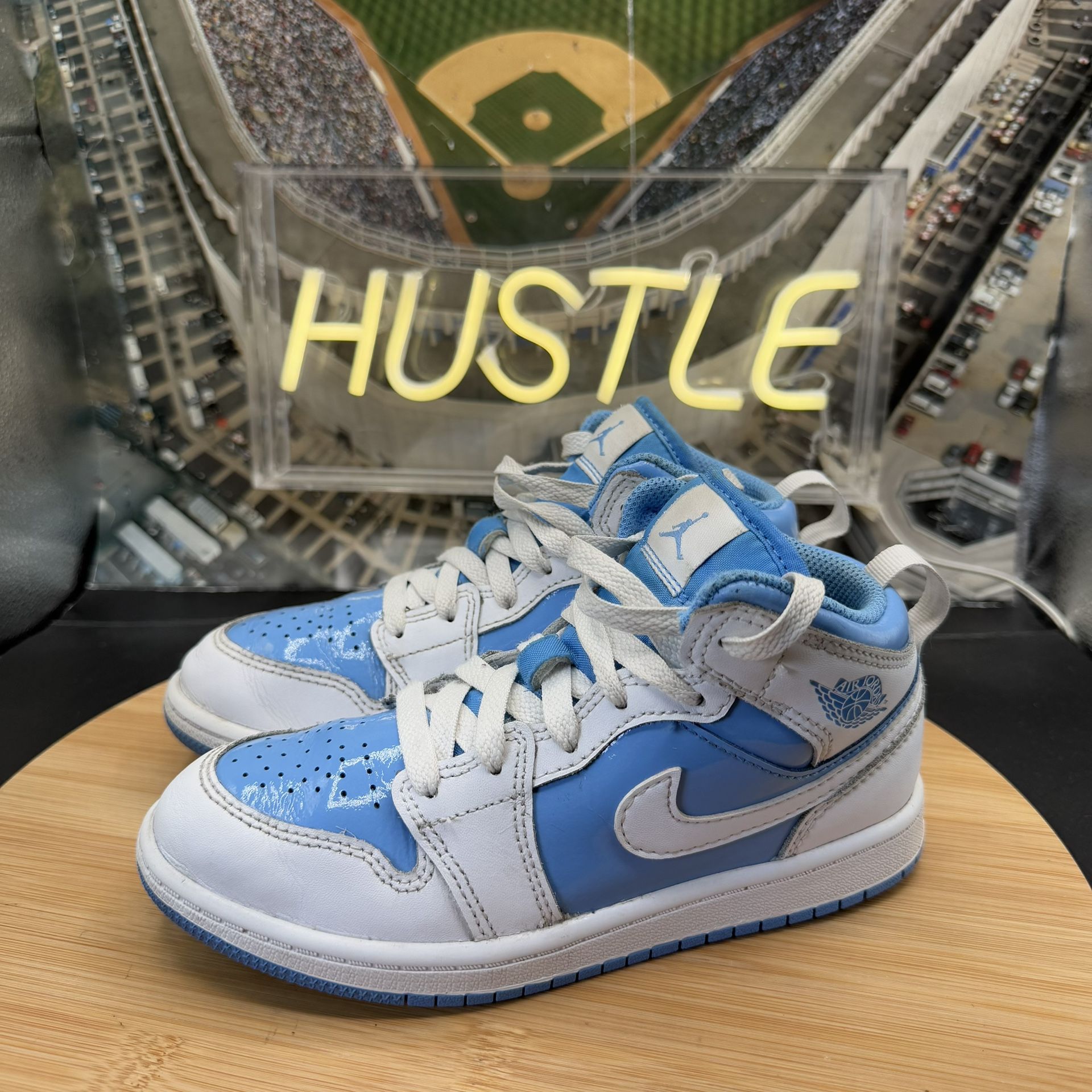 Nike Jordan 1 Mid SE (PS) White/Legend Blue Size 1.5Y - photo 3