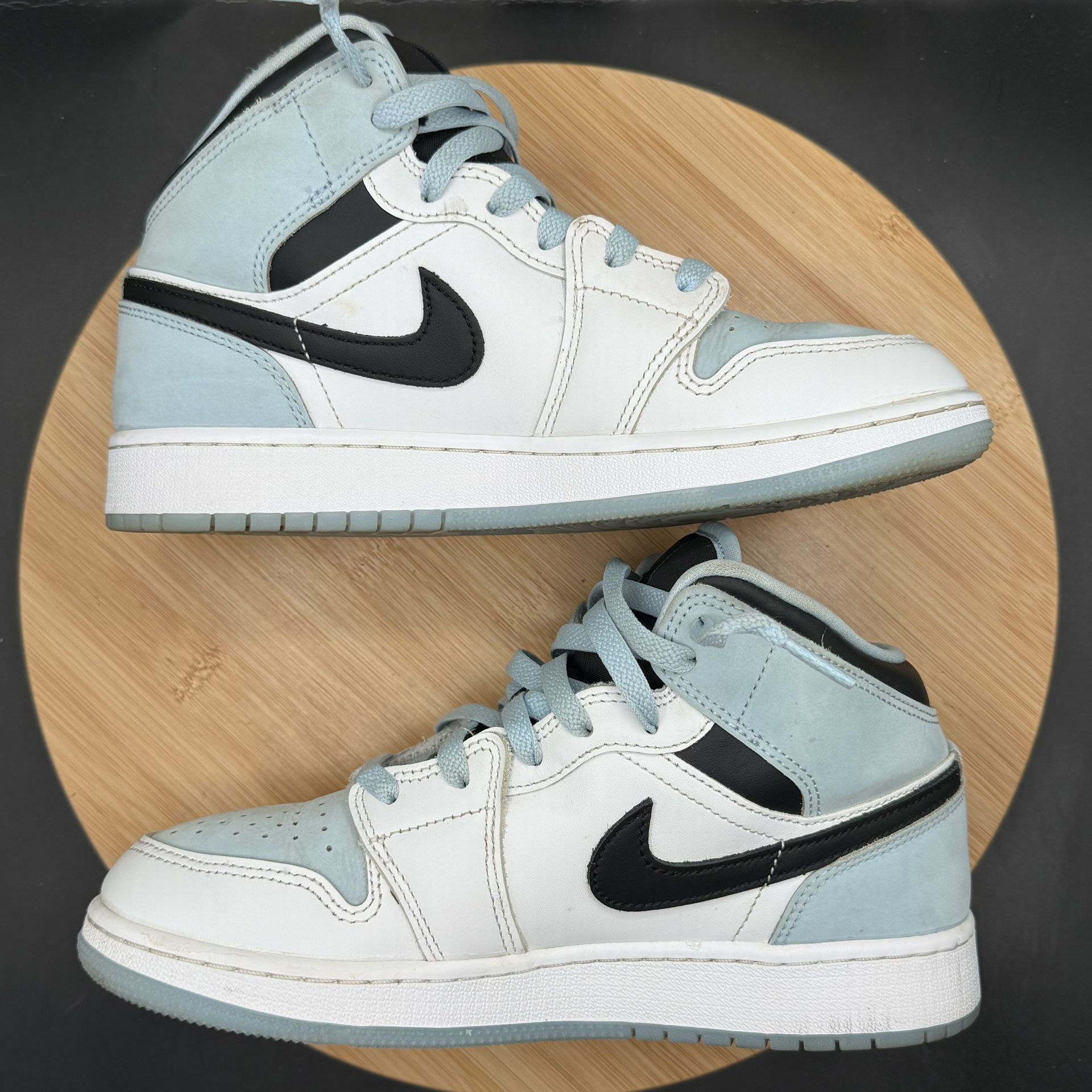 Nike Air Jordan 1 Mid 'Ice Blue' White SE (GS) Size 5.5Y - photo 4
