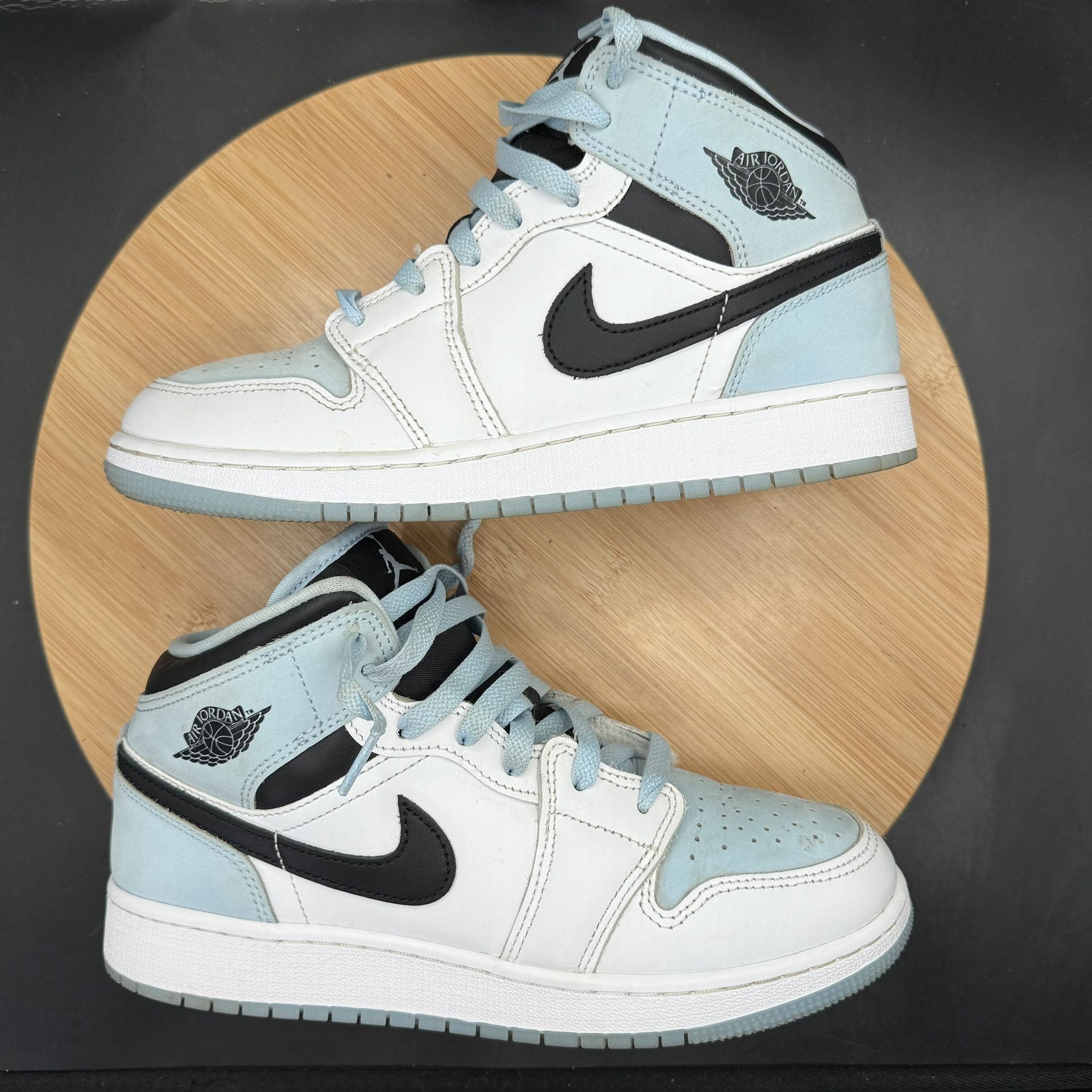 Nike Air Jordan 1 Mid 'Ice Blue' White SE (GS) Size 5.5Y - photo 5
