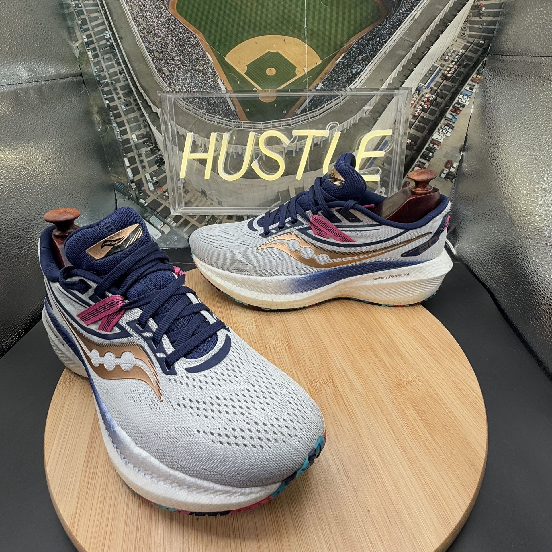 Saucony Triumph 20 Prospect Glass Women’s Sz 8