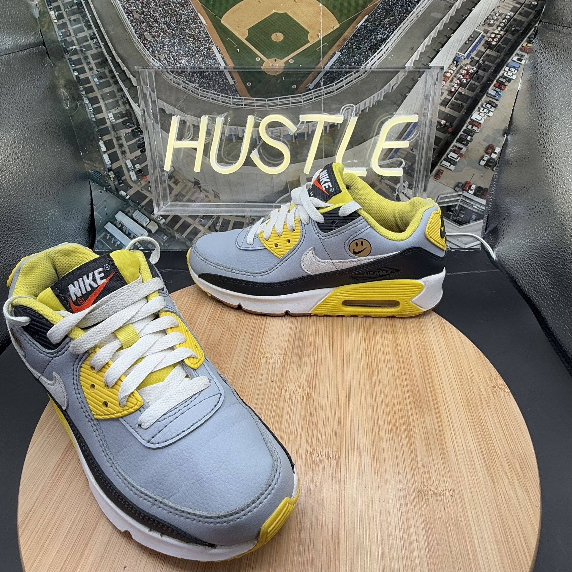 Nike Air Max 90 LTR (GS) “Go The Extra Smile” Youth Size 4Y