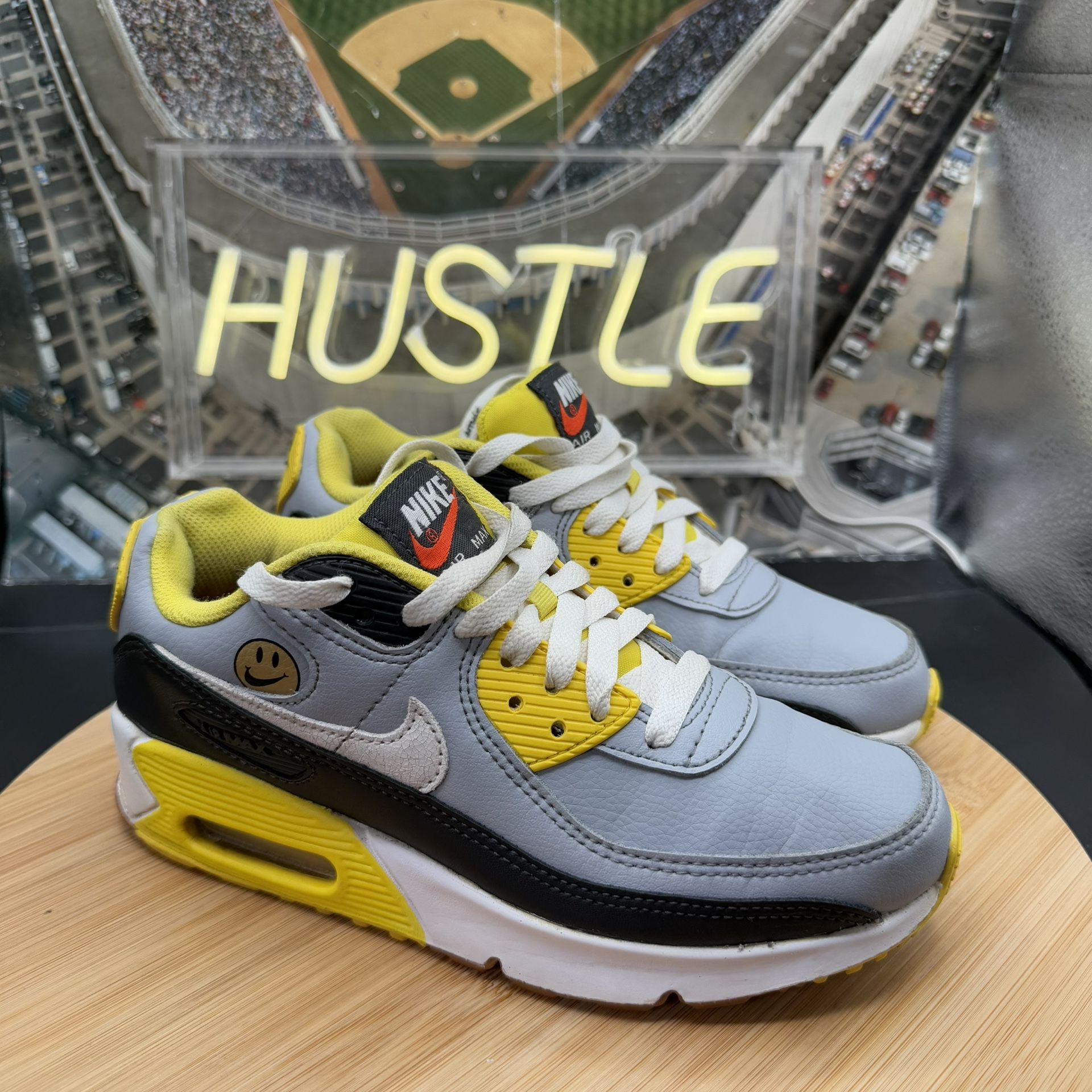 Nike Air Max 90 LTR (GS) “Go The Extra Smile” Youth Size 4Y - photo 2