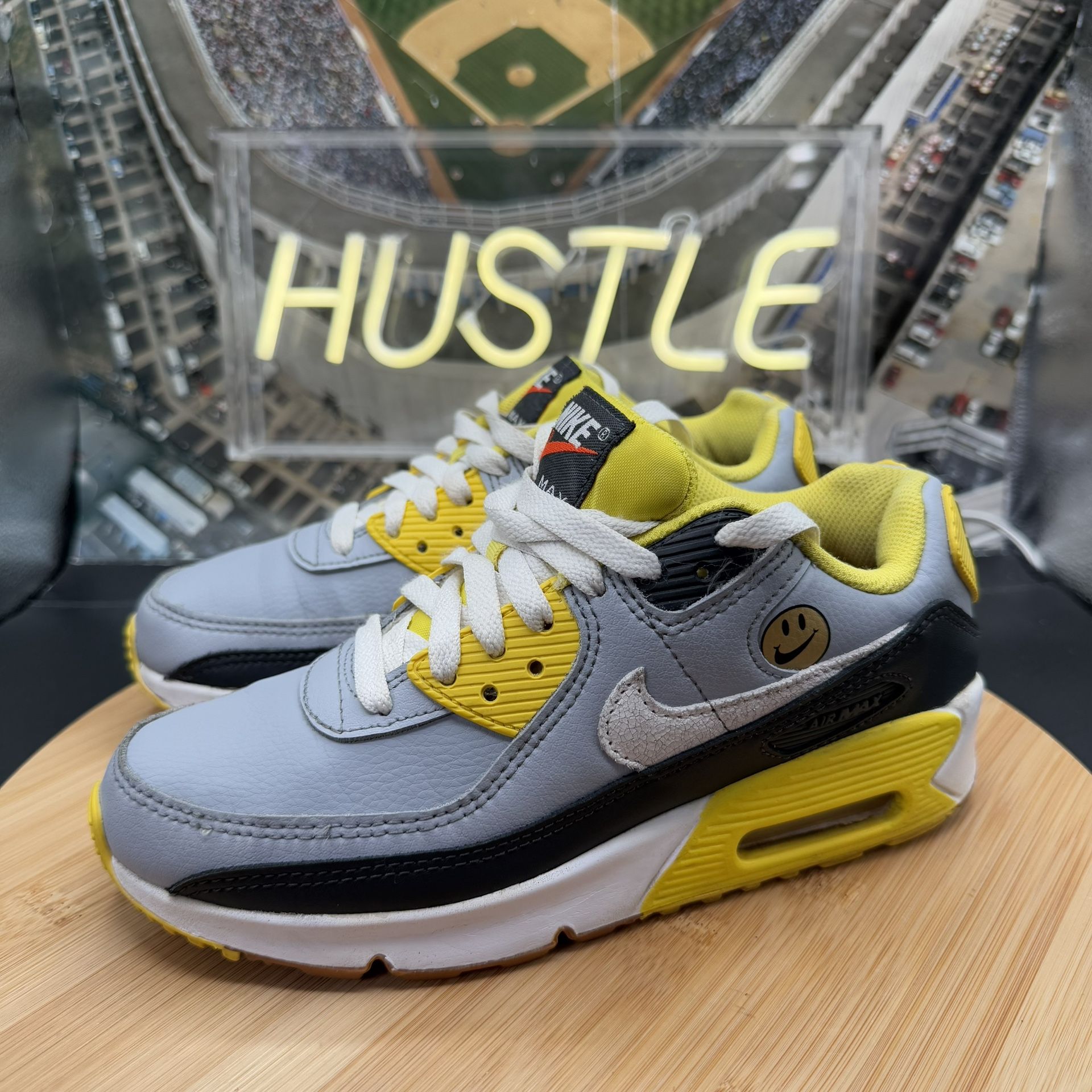 Nike Air Max 90 LTR (GS) “Go The Extra Smile” Youth Size 4Y - photo 3