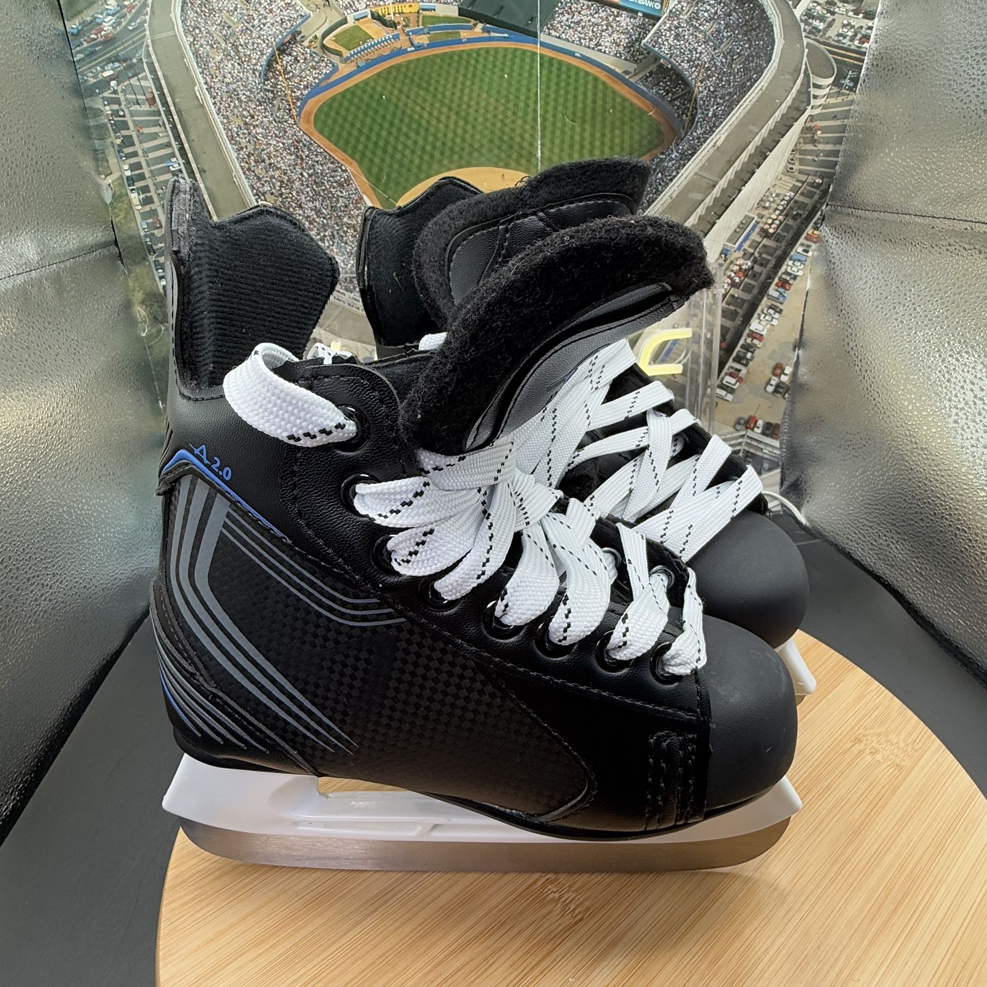 American Athletic Boy’s Hockey Skates American Force 2.0 Sz 1