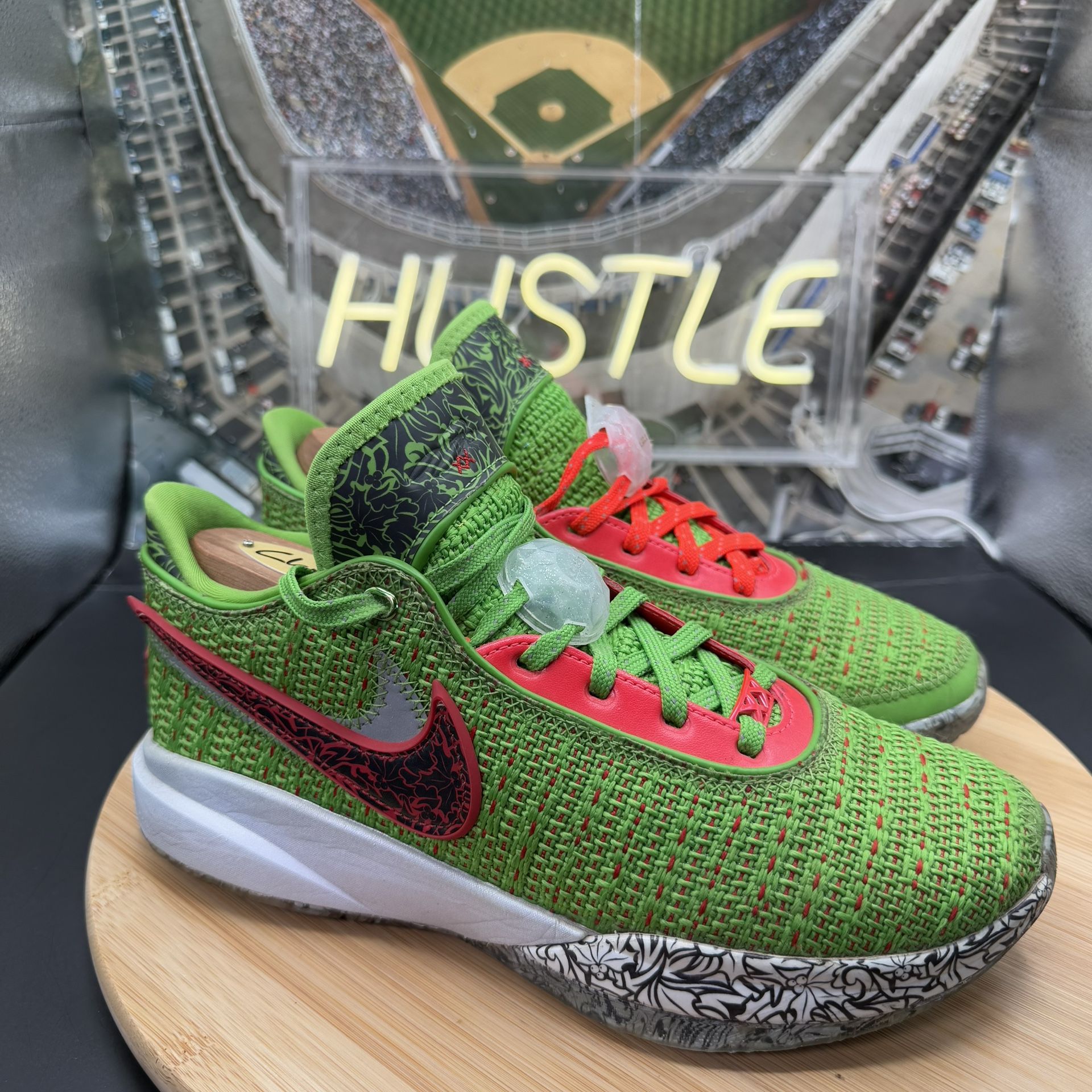 Nike Lebron XX 20 'Stocking Stuffer' Green Sneakers (GS) Size 6. - photo 2
