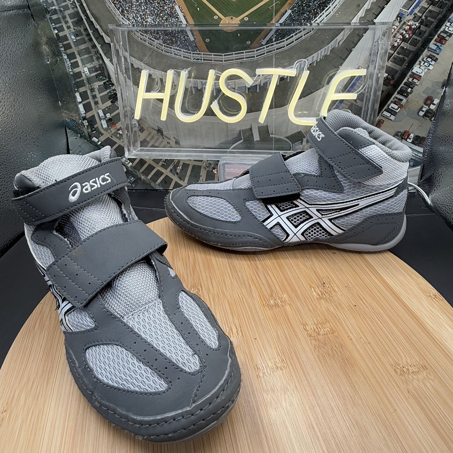ASICS Matflex 4 (GS) Grey/White Wrestling Shoe Sz 4.5