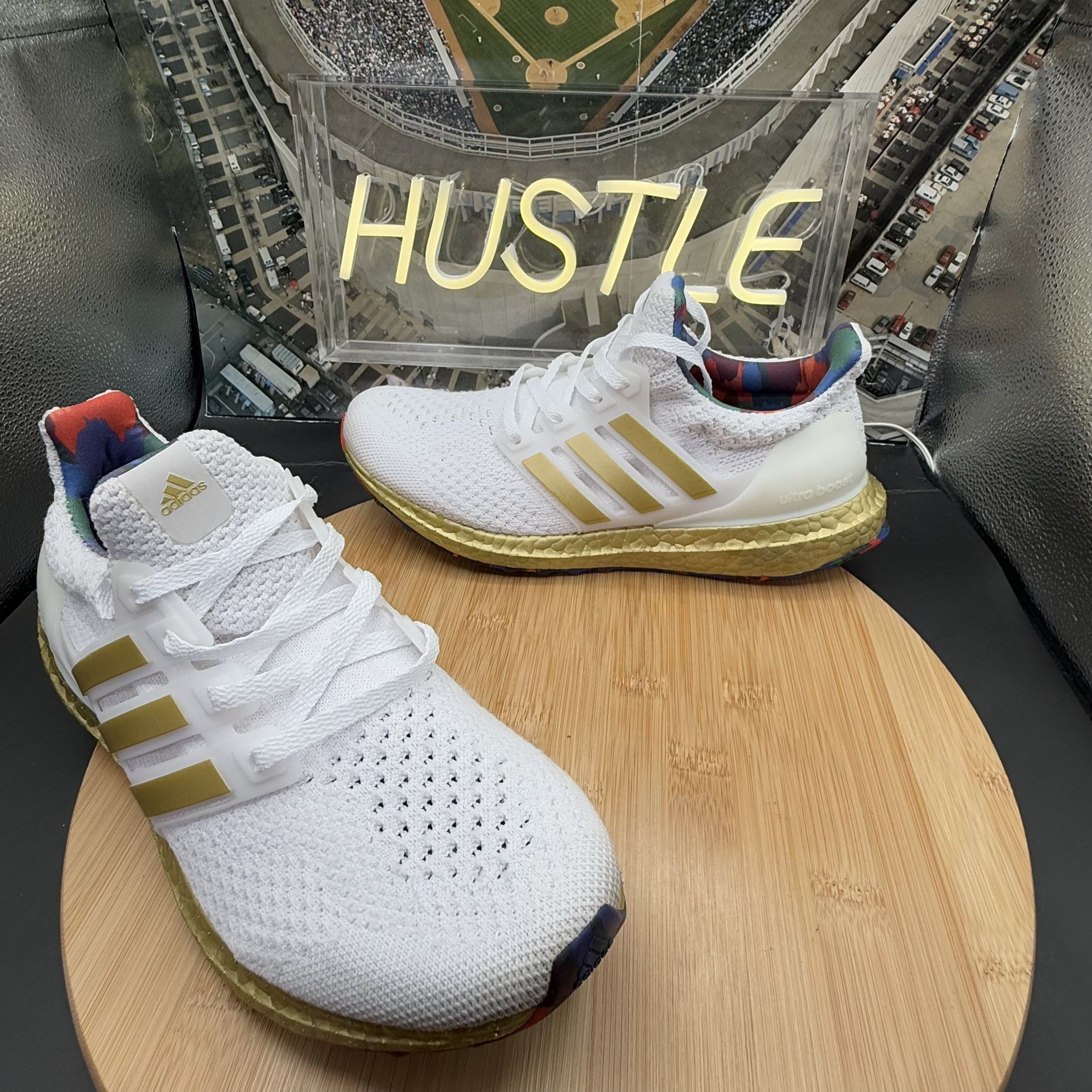 Adidas Ultra Boost 5.0 DNA Women’s 7 White/Gold